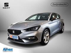 Seat Leon - 1.4 204pk TSI eHybrid PHEV FR / Predictive Adaptive Cruise Control / Verwarmbaar stuurwiel