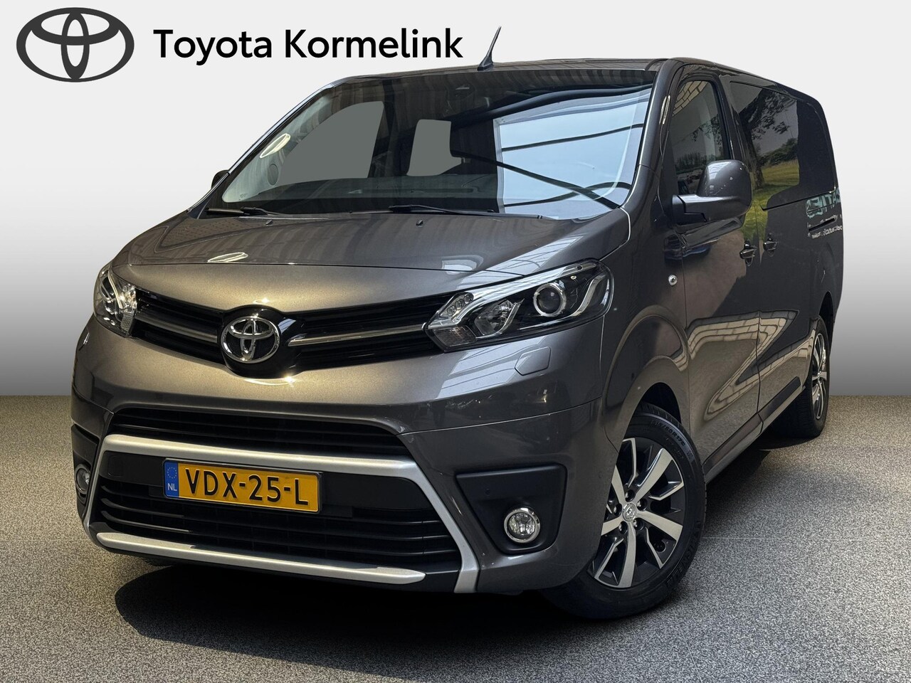 Toyota PROACE Long Worker - 2.0 D-4D Dynamic DC Verso automaat - AutoWereld.nl