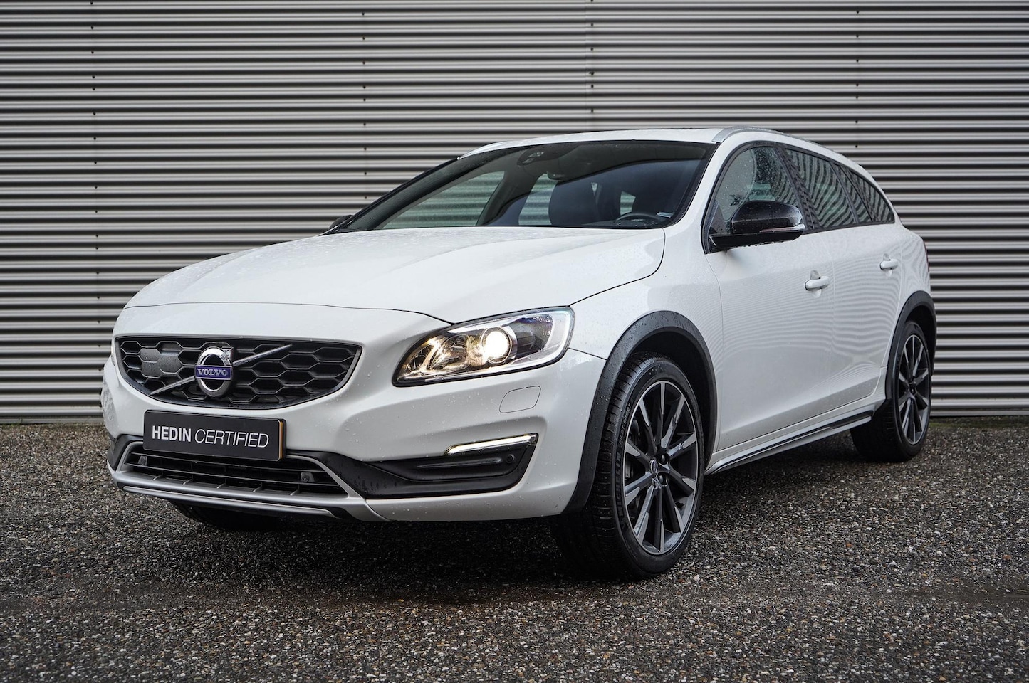 Volvo V60 Cross Country - 2.0 T5 Polar+ - AutoWereld.nl