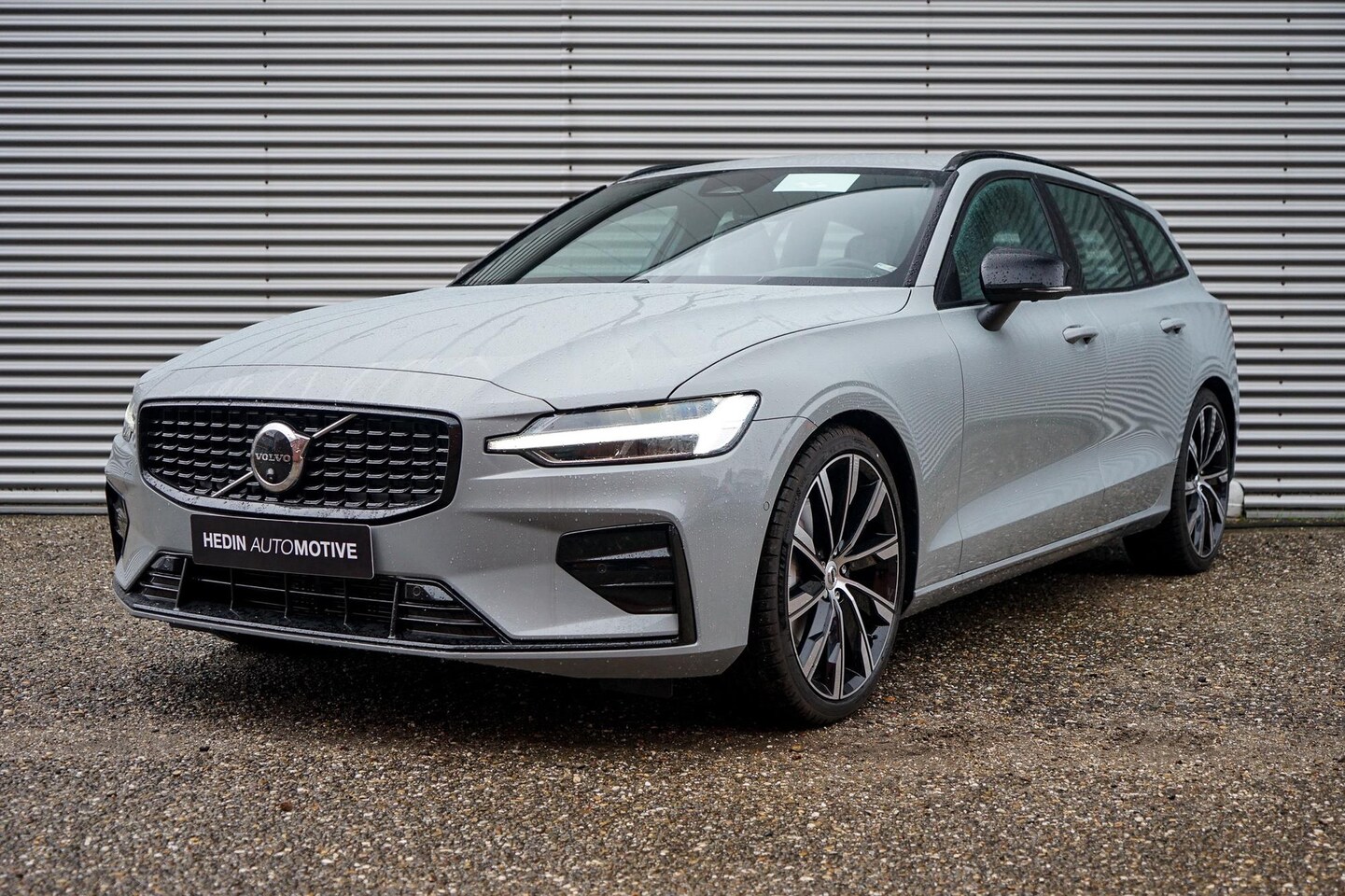 Volvo V60 - B4 Plus Dark | Direct leverbaar | - AutoWereld.nl