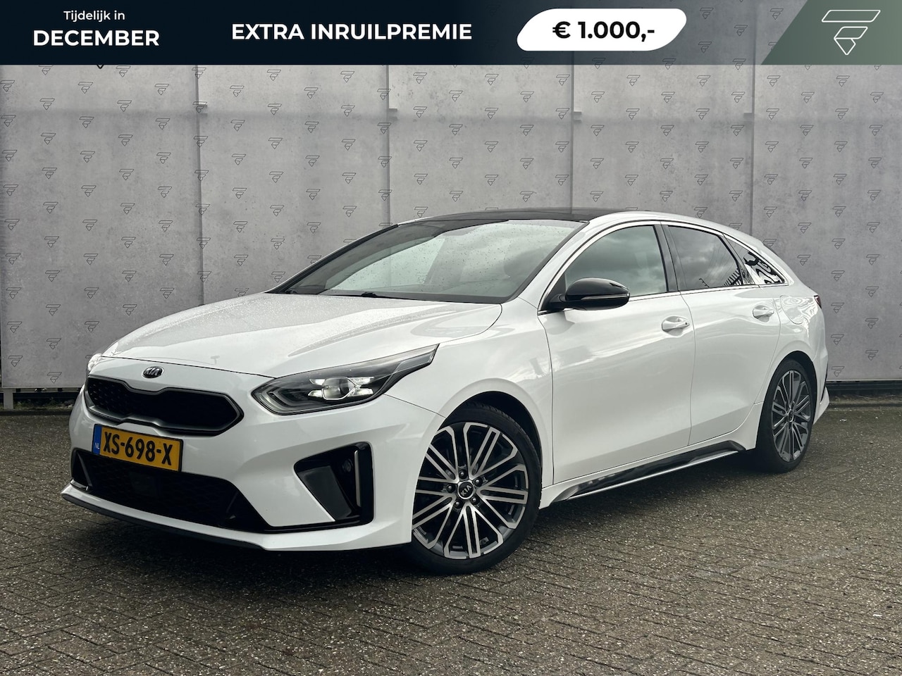 Kia Pro cee'd - 1.4 T-GDI GT-PlusLine | Panoramadak | JBL | Leder/Alcantara | Camera | Navi | 17" Velgen | - AutoWereld.nl