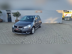 Suzuki SX4 - 1.6 Exclusive , airco, cv vergrendeling, cd radio, elektrische ramen, verwarmde stoelen, f