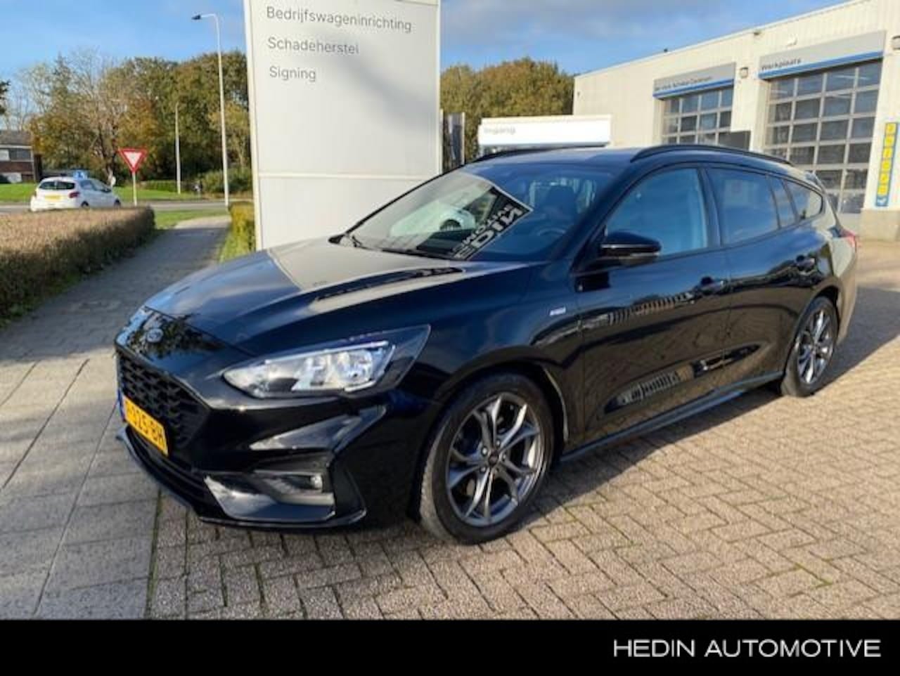 Ford Focus Wagon - 1.0 EcoBoost ST Line Business 1.0 EcoBoost ST Line Business - AutoWereld.nl