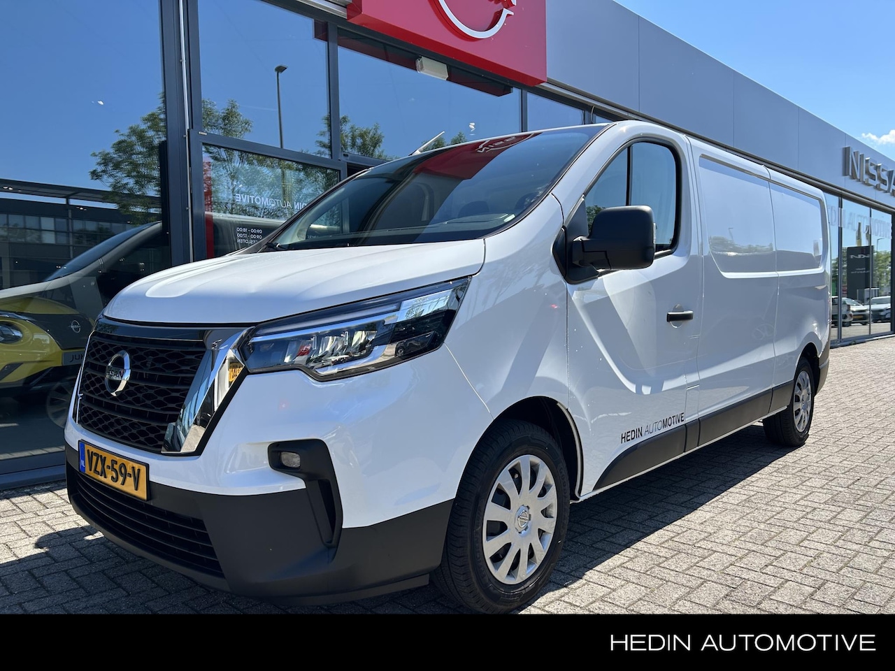 Nissan Primastar - 2.0 dCi L2H1 N-Connecta 2.0 dCi L2H1 N-Connecta - AutoWereld.nl