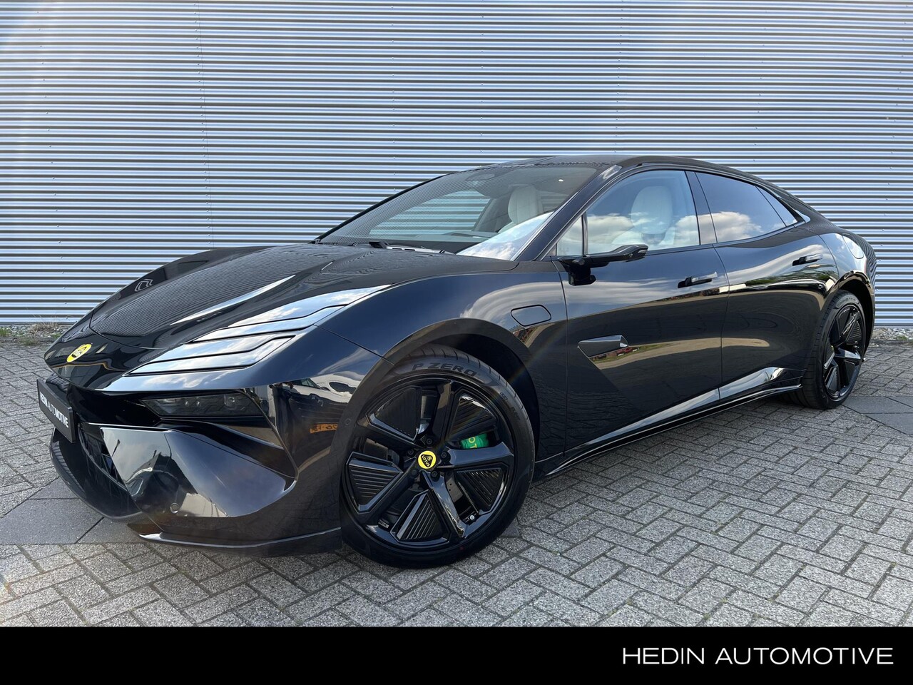 Lotus Emeya - S | 21" velgen | Trekhaak | Carbon pakket | Snelweg hulppakket | Intelligent glazen dak - AutoWereld.nl