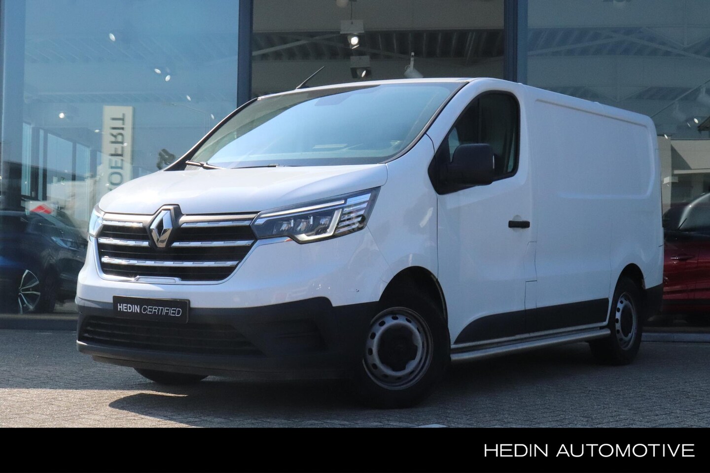 Renault Trafic - 2.0 dCi 110 T29 L1H1 Comfort | Trekhaak | Parkeersensoren | Cruise Control | Airco | - AutoWereld.nl