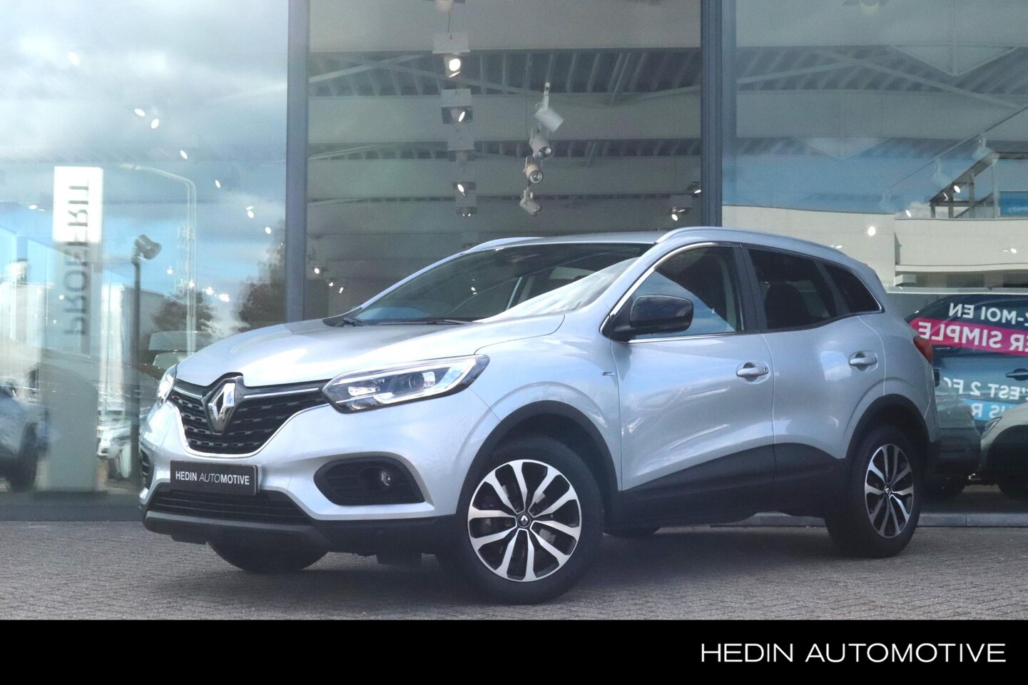 Renault Kadjar - 1.3 TCe Limited | Trekhaak |  | Navigatie | Cruise Control | Climate Control | - AutoWereld.nl