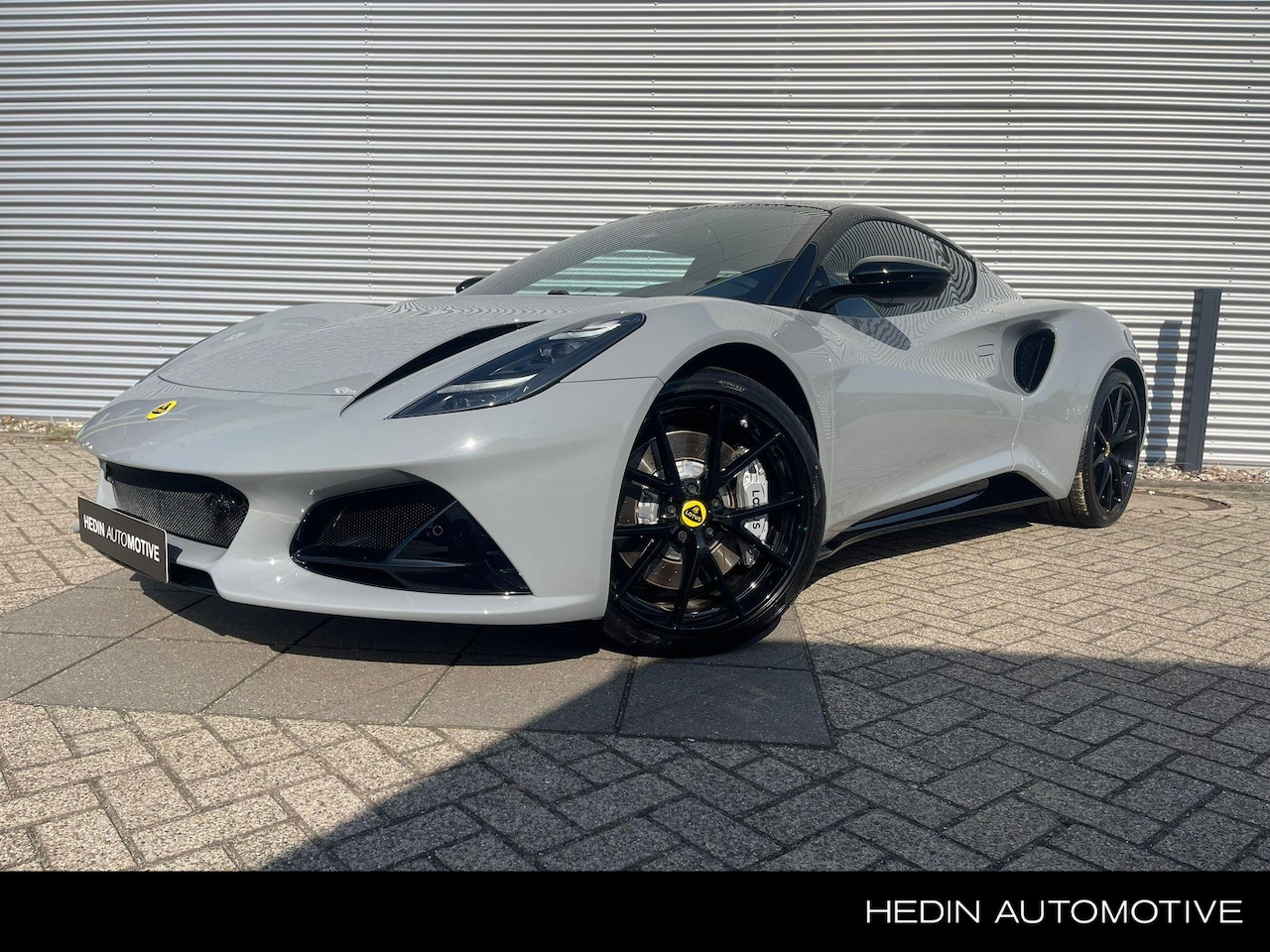 Lotus Emira - 2.0T First Edition Automaat | Black pack | Privacy glas | Tour onderstel - AutoWereld.nl