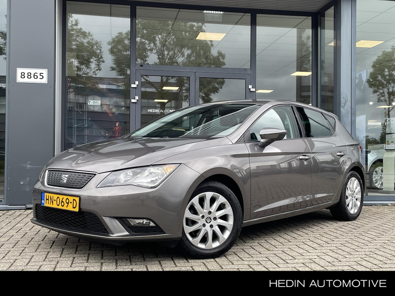 Seat Leon - 1.0 EcoTSI Style Connect | Navigatie | 4 Seizoensbanden | - AutoWereld.nl