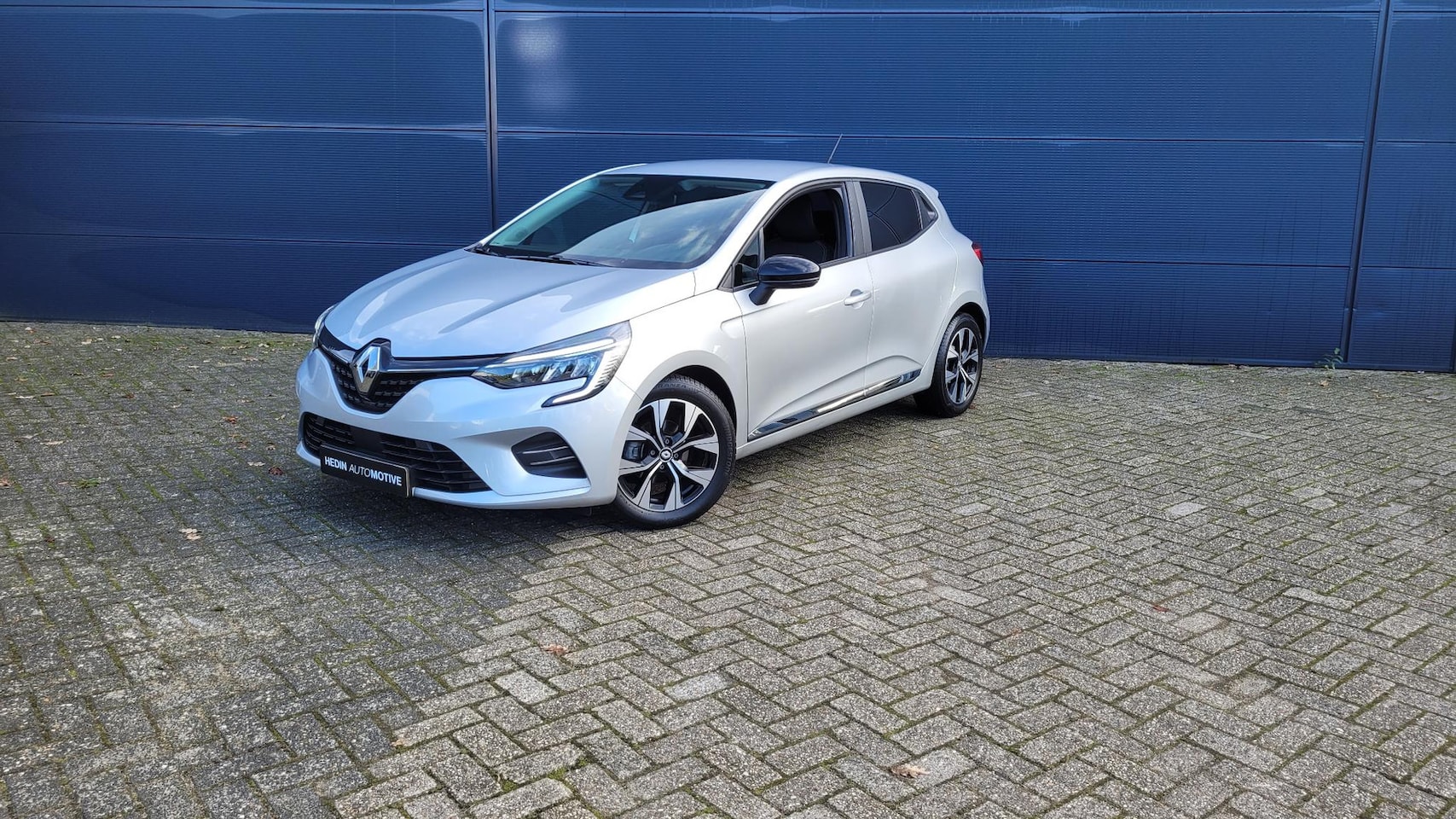 Renault Clio - 1.0 TCe 90 Evolution | Navi | Parkeersensoren | LED | 16" LMV - AutoWereld.nl