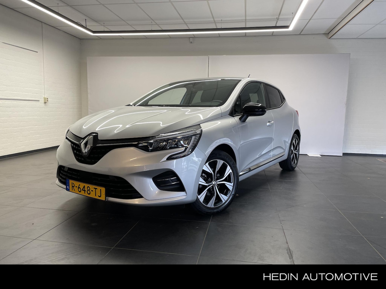 Renault Clio - 1.0 TCe 90 Evolution | Navi | Parkeersensoren | LED | 16" LMV - AutoWereld.nl