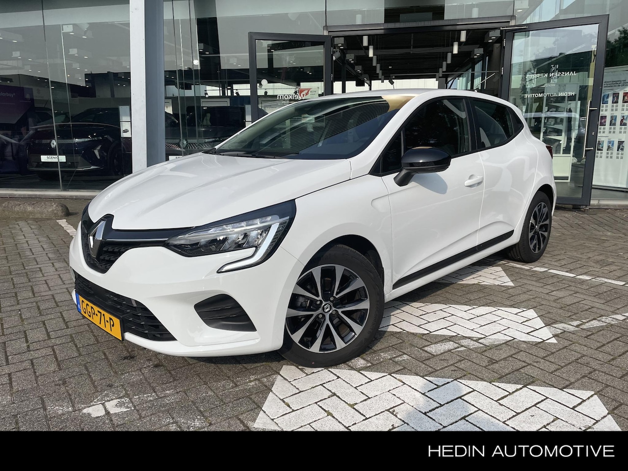 Renault Clio - TCe 90 EQUILIBRE AUTOMAAT Nav., Cruise, Stoelverwarming, Parkeersensoren - AutoWereld.nl