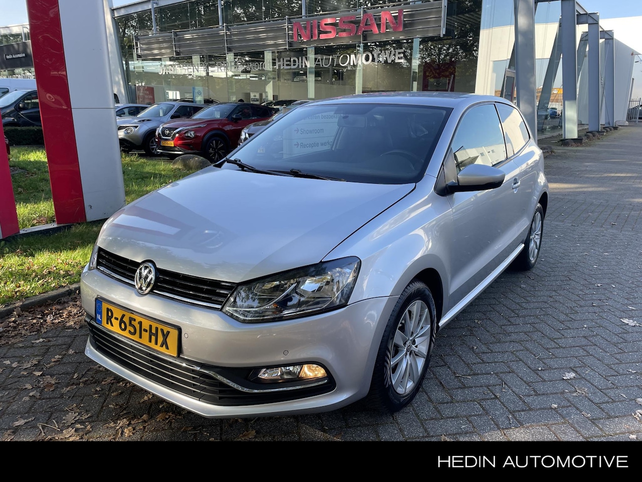 Volkswagen Polo - 1.0 First Edition Lm velgen, Bluetooth, Airco - AutoWereld.nl