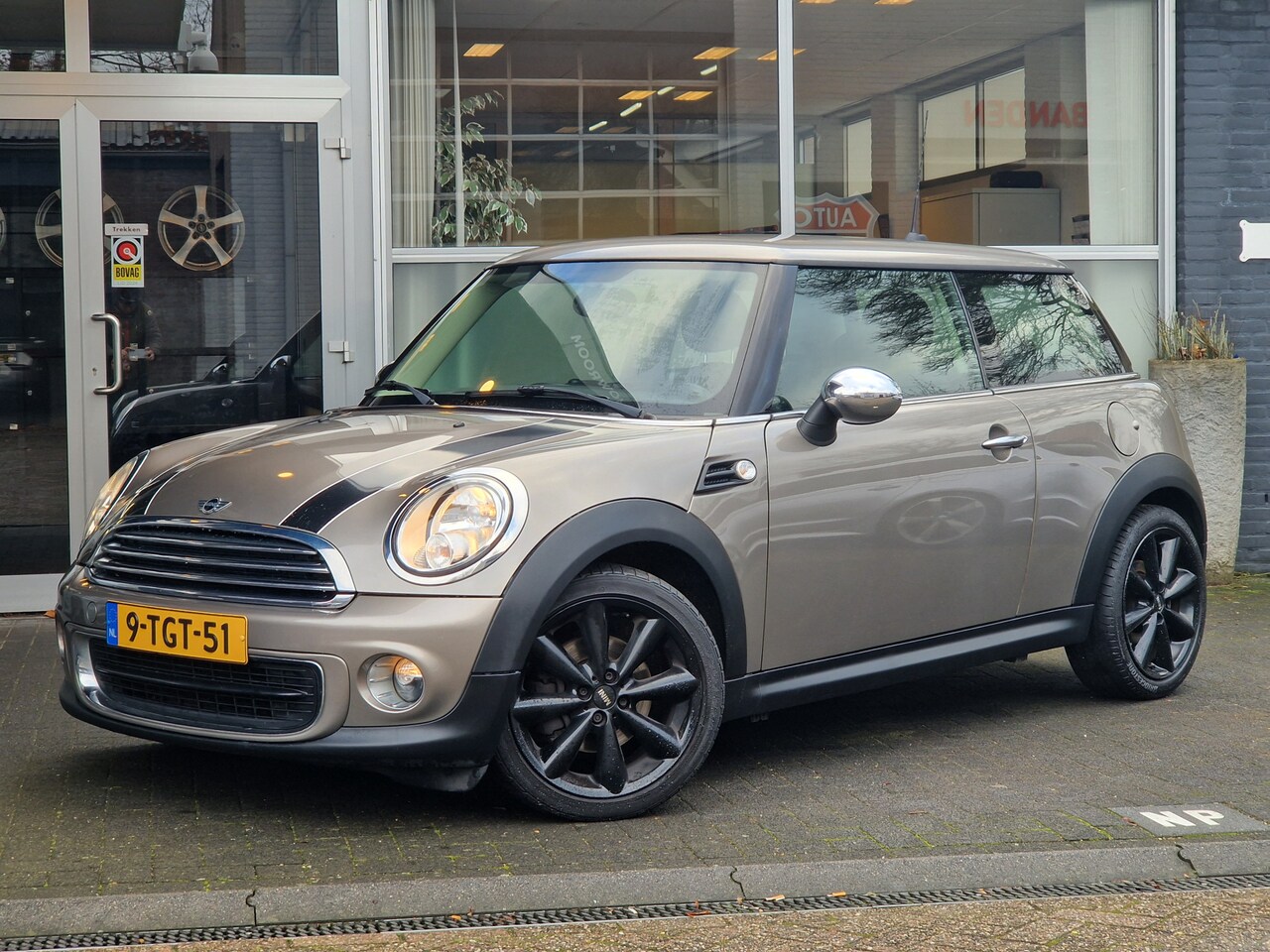 MINI Cooper - 1.6 One Chili NAP / NAVI / CRUISE / AIRCO - AutoWereld.nl