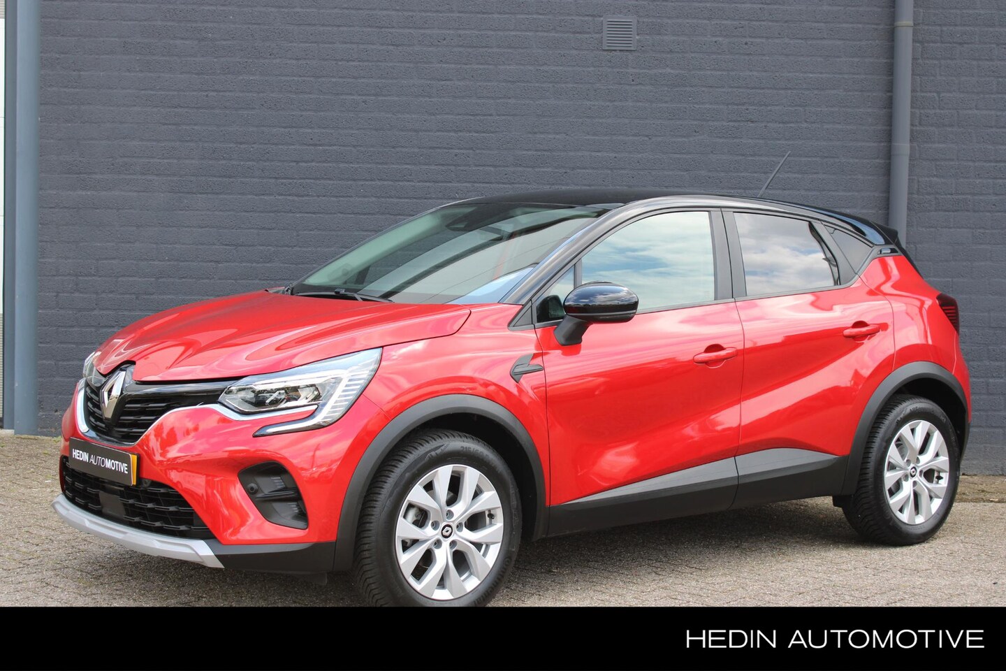 Renault Captur - TCe 140 PK Intens EDC Automaat/Navi/Camera/Clima/Cruise control/Stoelverwarming/Stuurwielv - AutoWereld.nl