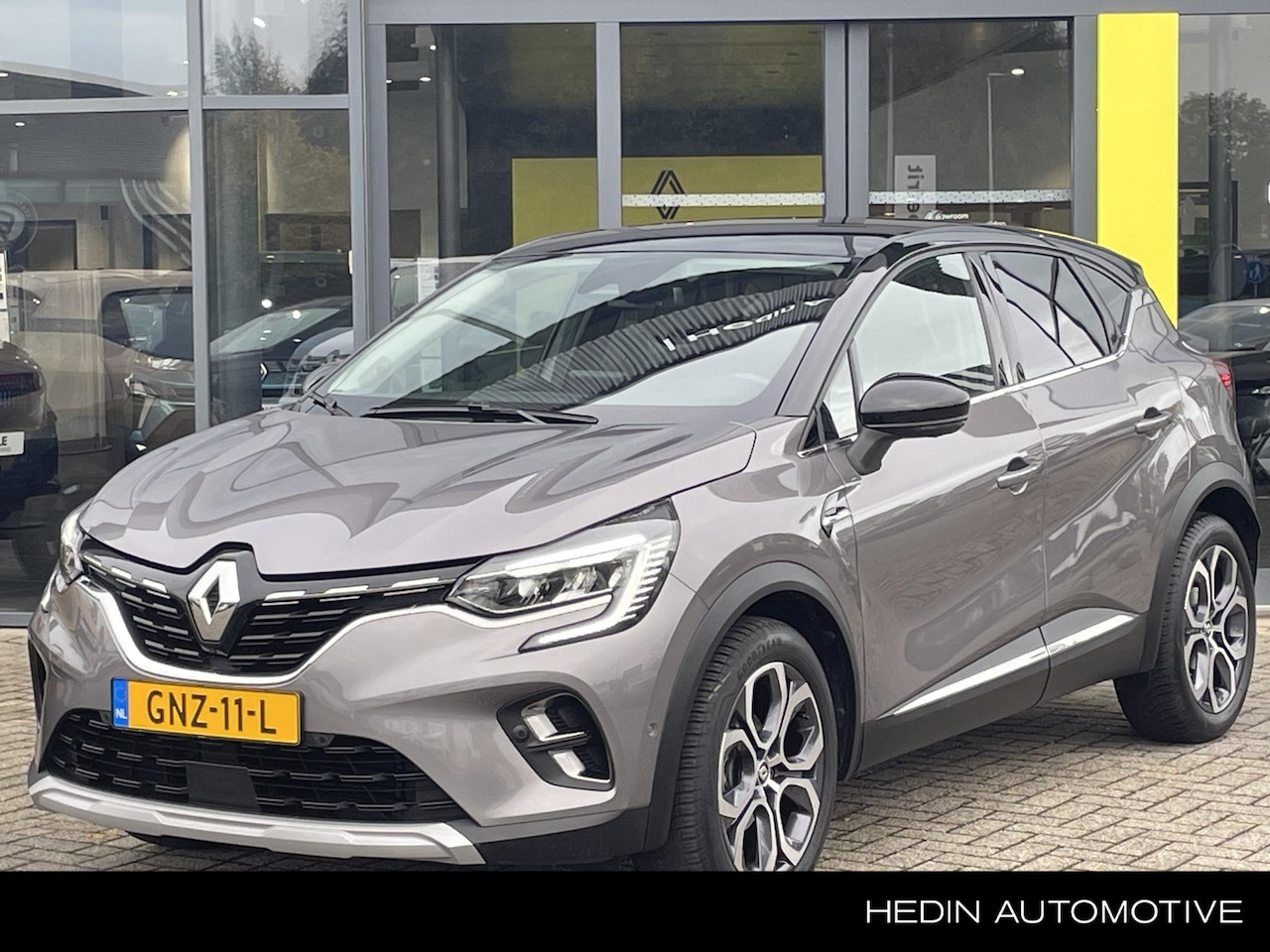 Renault Captur - 1.3 TCE 140 techno APPLE CARPLAY/ANDROID AUTO | PARKEERSENSOREN | LICHTMETALEN VELGEN | CL - AutoWereld.nl