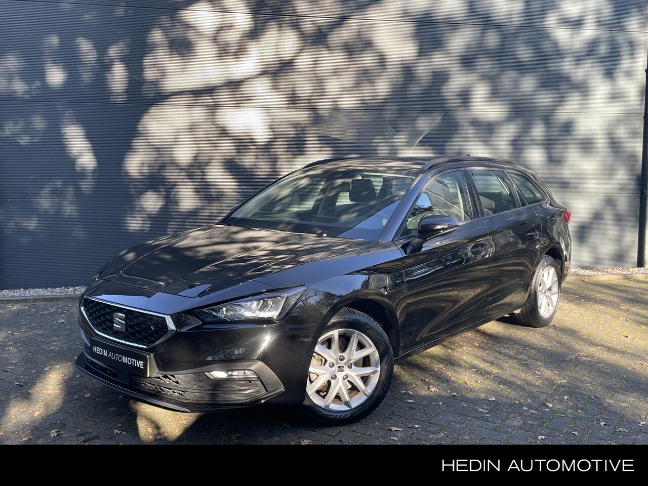 Seat Leon Sportstourer - 1.0 TSI Reference Trekhaak | Navigatie | Parkeersensoren achter | Apple Carplay - AutoWereld.nl