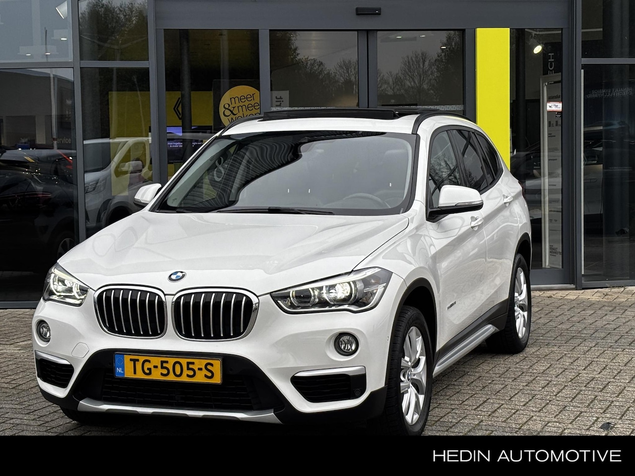 BMW X1 - sDrive18i High Executive Navigatie | Cruise Control | Climate Control | Lichtmetalen velge - AutoWereld.nl