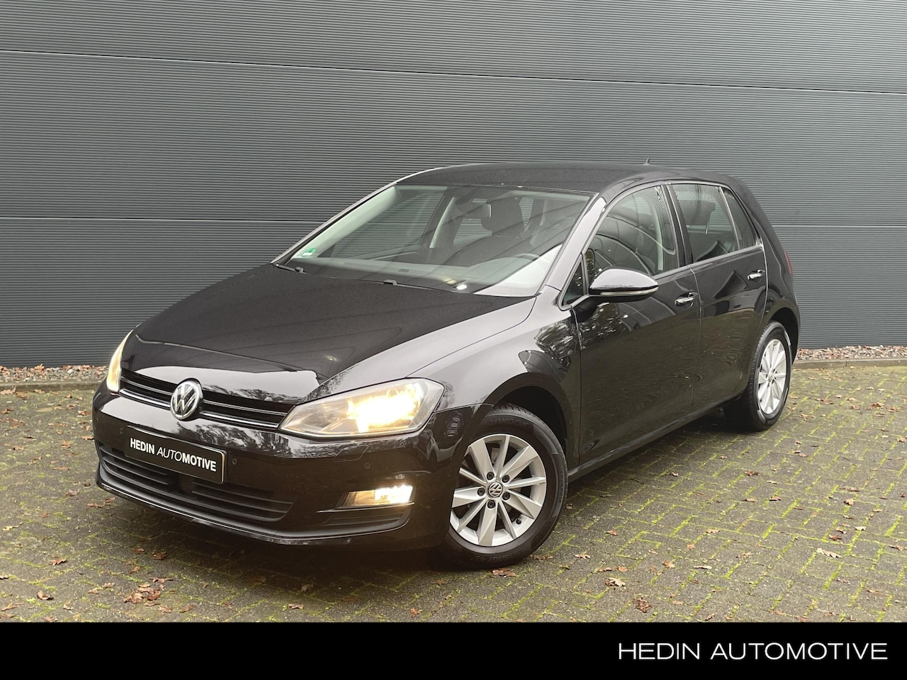 Volkswagen Golf - 1.2 TSI Highline Adaptieve Cruise Control | Navigatie | Stoelverwarming - AutoWereld.nl