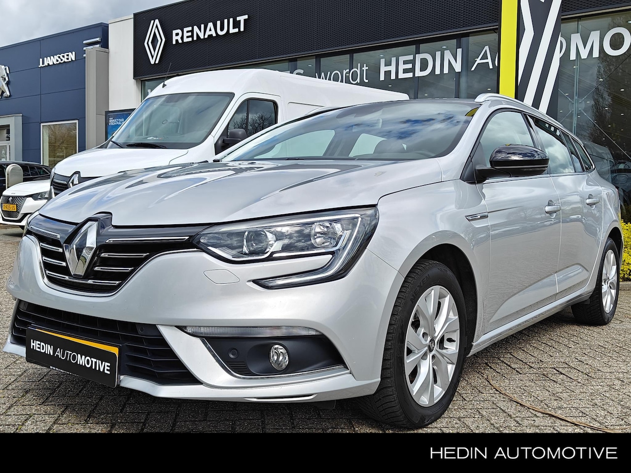 Renault Mégane Estate - 140PK TCe EDC-AUTOMAAT "Navi, Camera, Carplay/Android Auto, Clima" - AutoWereld.nl