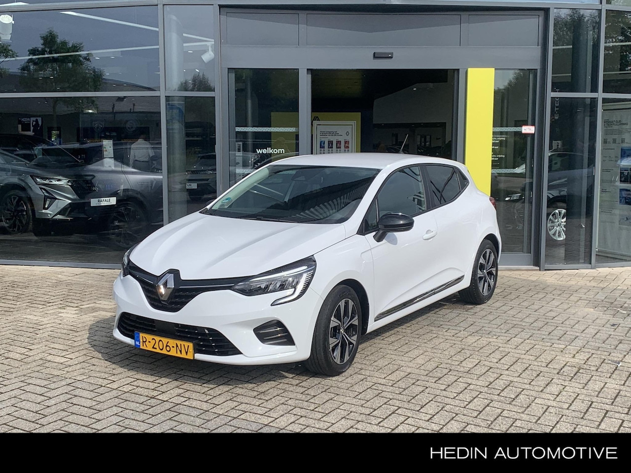 Renault Clio - TCe 90PK Evolution | SENSOREN | NAVIGATIE | AIRCO | 16INCH LM | - AutoWereld.nl