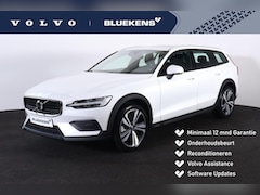 Volvo V60 Cross Country - B5 AWD Plus - Panorama/schuifdak - IntelliSafe Assist & Surround - Verwarmde voorstoelen,