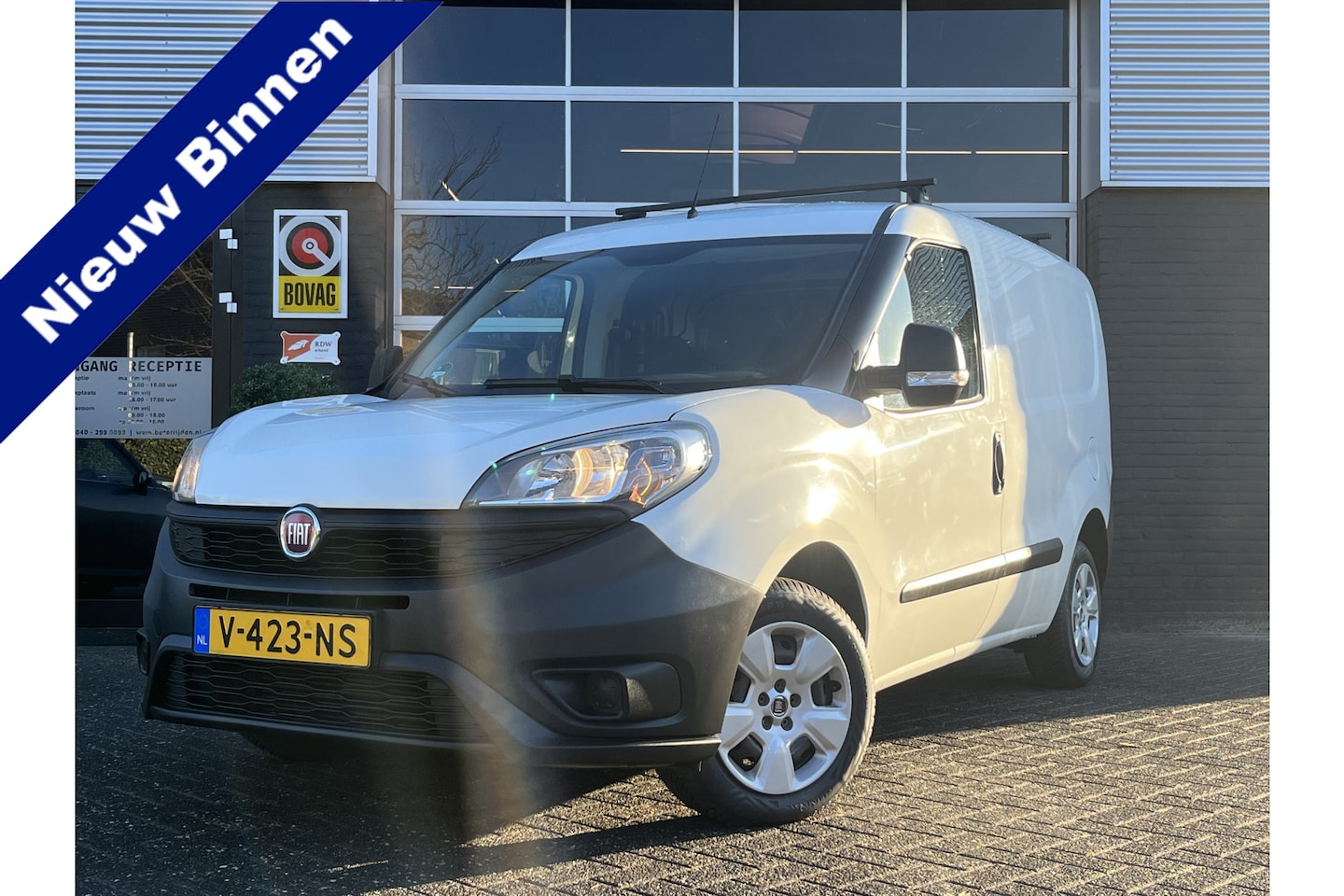 Fiat Doblò Cargo - 1.3 MJ L1H1 Actual 1.3 MJ L1H1 Actual, Airco, Cruise, Trekhaak, Radio, NAP - AutoWereld.nl