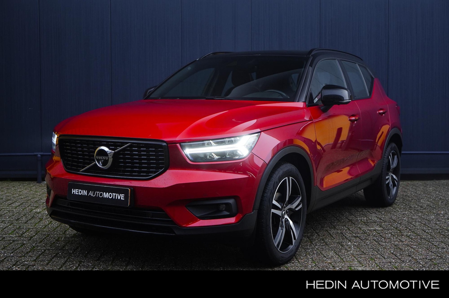 Volvo XC40 - 1.5 T3 R-Design | Panoramadak | Elektrische stoelen | Harman/kardon audio | Pilot assist - AutoWereld.nl