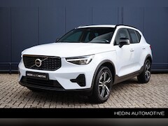 Volvo XC40 - 2.0 B4 Plus Dark | Trekhaak | Verwarmbare voorruit | Pilot assist | Elektrische voorstoele