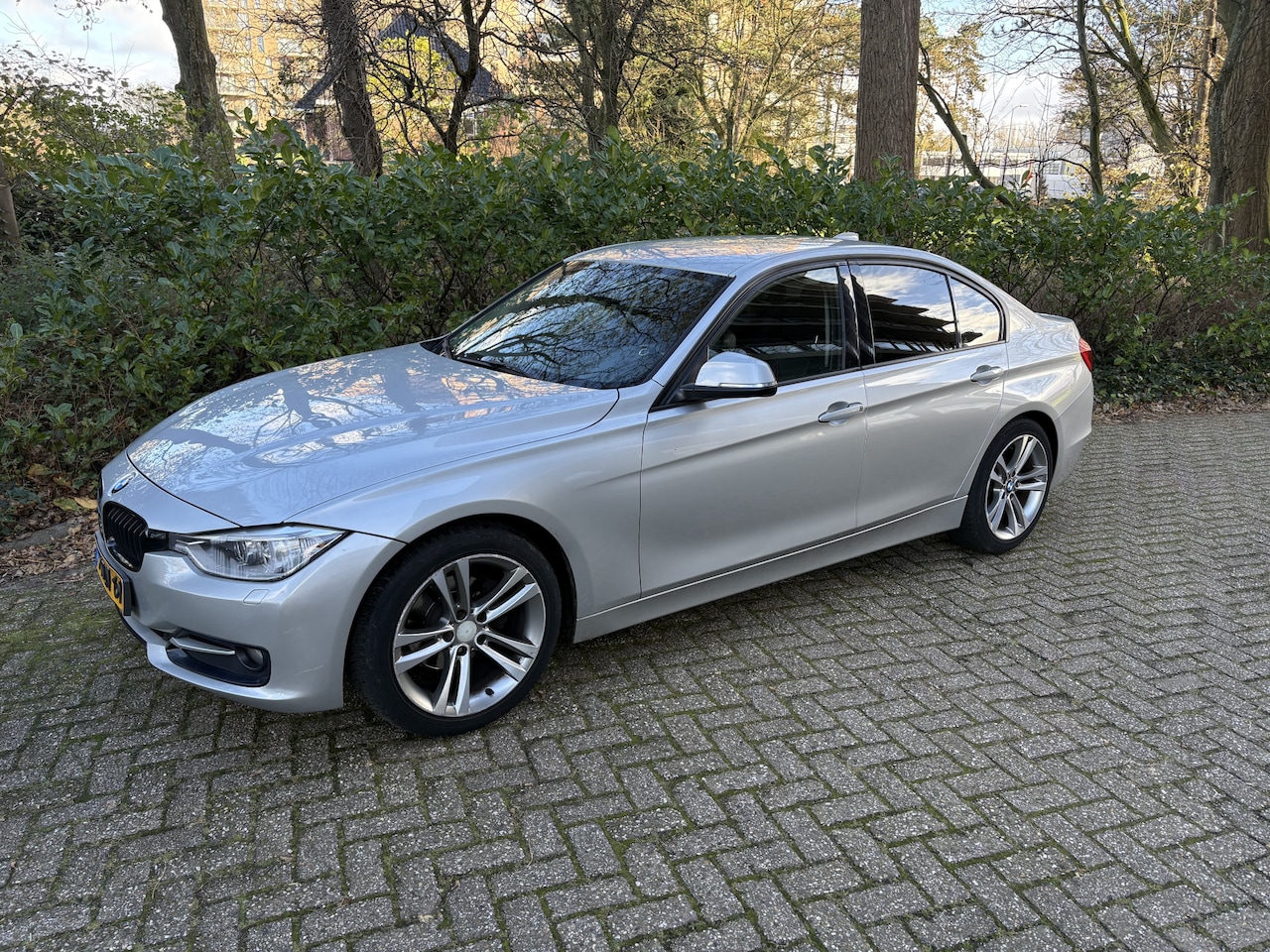 BMW 3-serie - 320d EfficientDynamics Edition High Executive 320d EfficientDynamics Edition High Executive - AutoWereld.nl