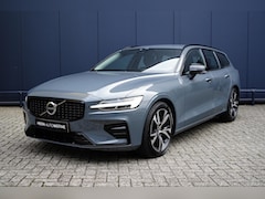 Volvo V60 - 2.0 B4 Plus Dark | ACTIE PRIJS | Trekhaak | Lederen bekleding | Park Assist | Stoel- stuur