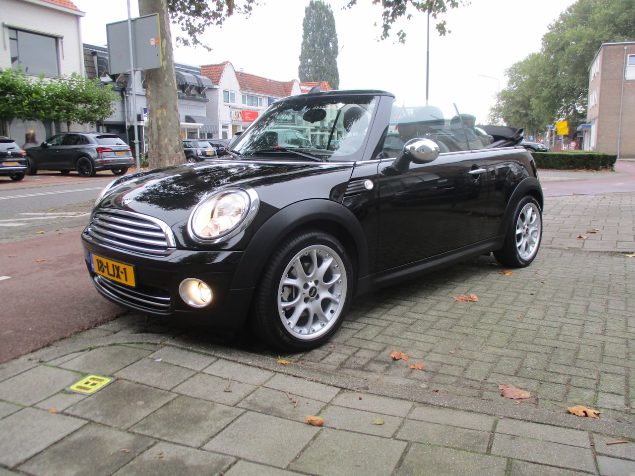 MINI Cabrio - Mini 1.6 Cooper Chili / AIRCO / LEER / NAVI / NL.AUTO / NW.STAAT / 53dkm - AutoWereld.nl