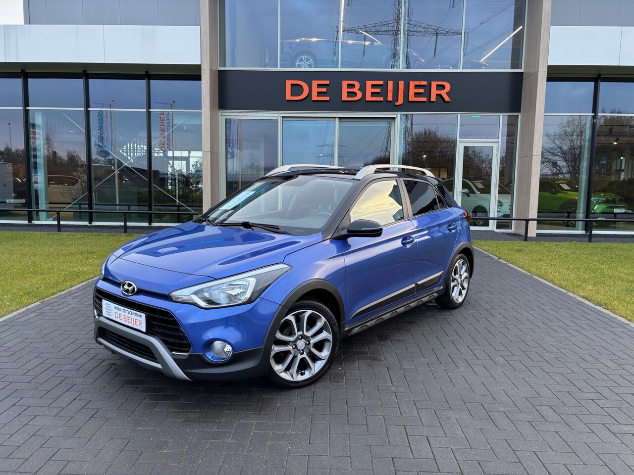 Hyundai i20 - 1.0 T-GDI Active Trekh I Navi I Camera - AutoWereld.nl