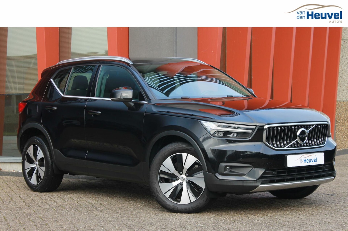 Volvo XC40 - T4 Recharge Inscription Expression | Panoramadak | Stoelverwarming | Parkeercamera | Harma - AutoWereld.nl