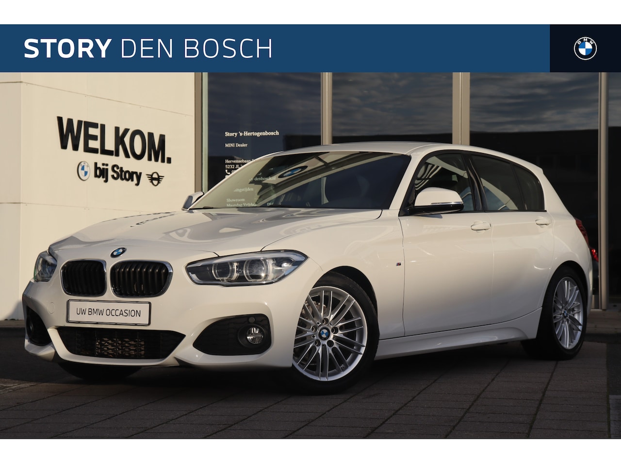 BMW 1-serie - 118i Executive M Sport Automaat / Sportstoelen / PDC achter / Cruise Control / LED / M Spo - AutoWereld.nl