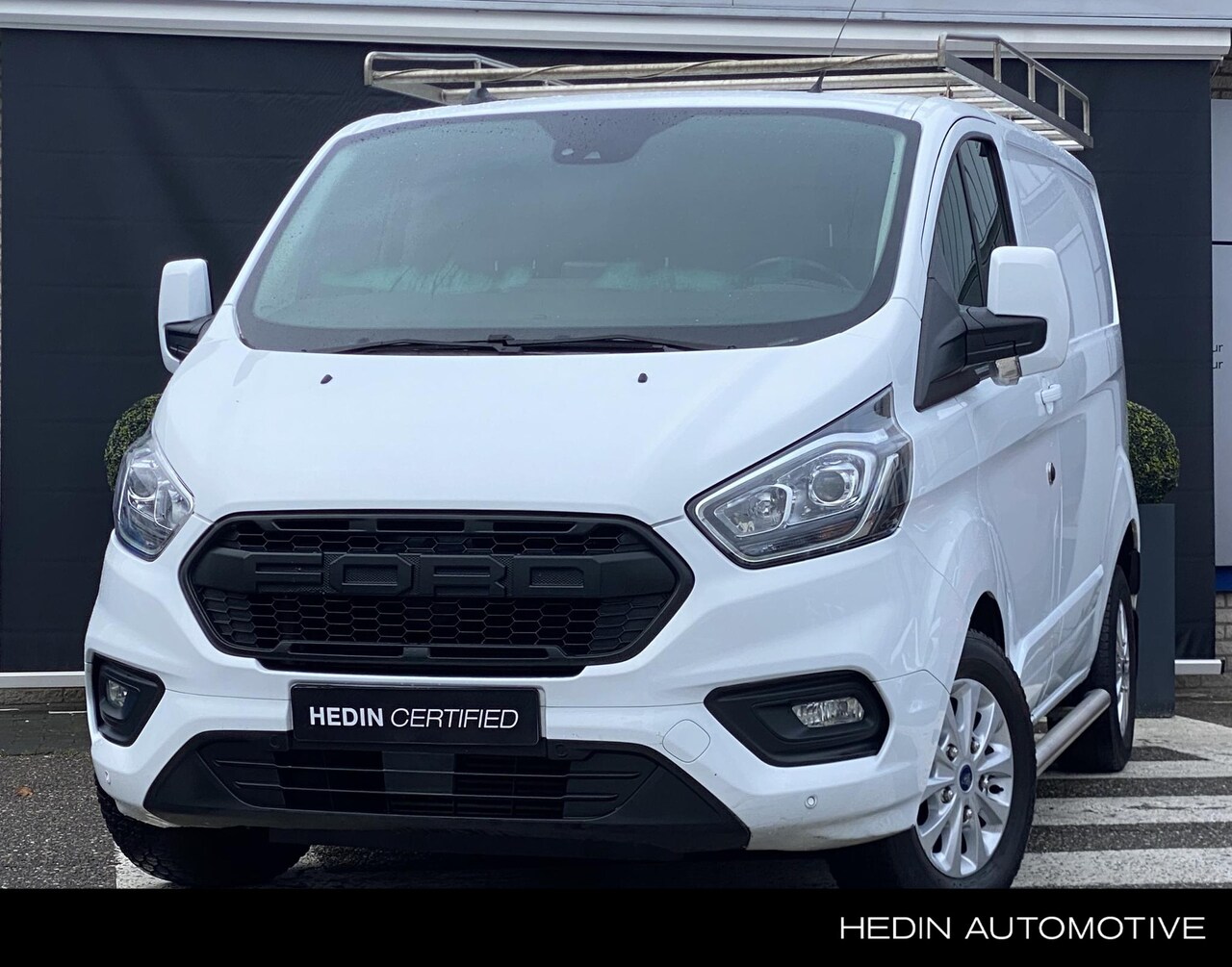 Ford Transit Custom - 280 2.0 TDCI L1H1 Limited | Navigatie | Achteruitcamera | Trekhaak - AutoWereld.nl