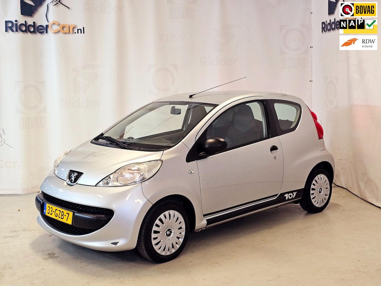 Peugeot 107 - 1.0-12V XR|NAP|APK 10-2025|RADIO|BOEKJES + 2 SLEUTELS| - AutoWereld.nl