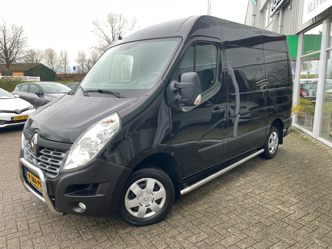 Renault Master - T33 2.3 dCi L1H2 S&S, Automaat, Nav, Camera - AutoWereld.nl