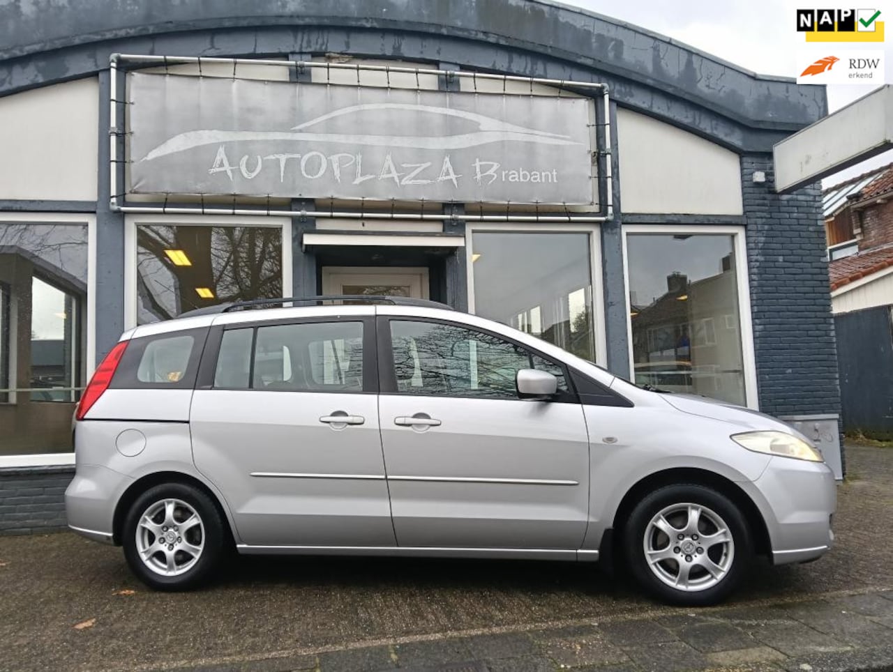 Mazda 5 - 2.0 Touring/ AIRCO/ 15 INCH/ TREKHAAK/ AUX/ 7 ZITS/ NAP/ NWE APK - AutoWereld.nl