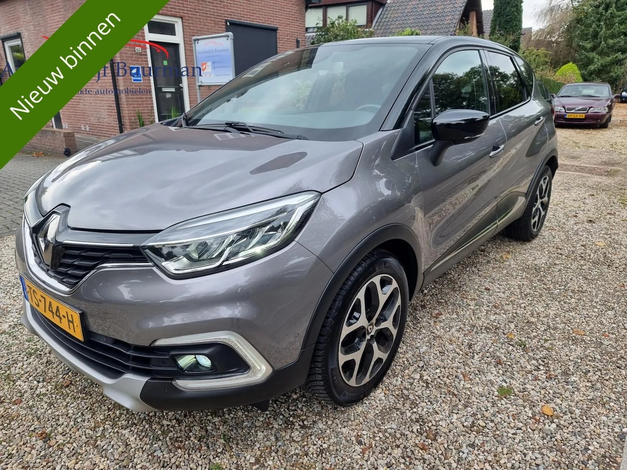 Renault Captur - 0.9 TCe Intens/NAVI/CRUISE/LED/DEALER ETC - AutoWereld.nl