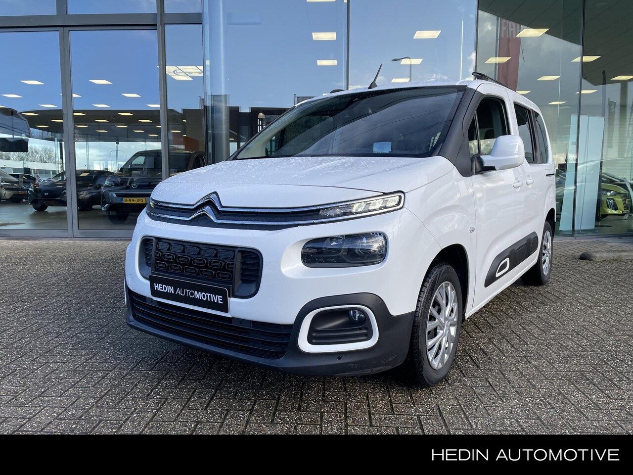 Citroën Berlingo - 1.2 Shine Automaat | Apple Carplay / Android Auto | Cruise Controle - AutoWereld.nl