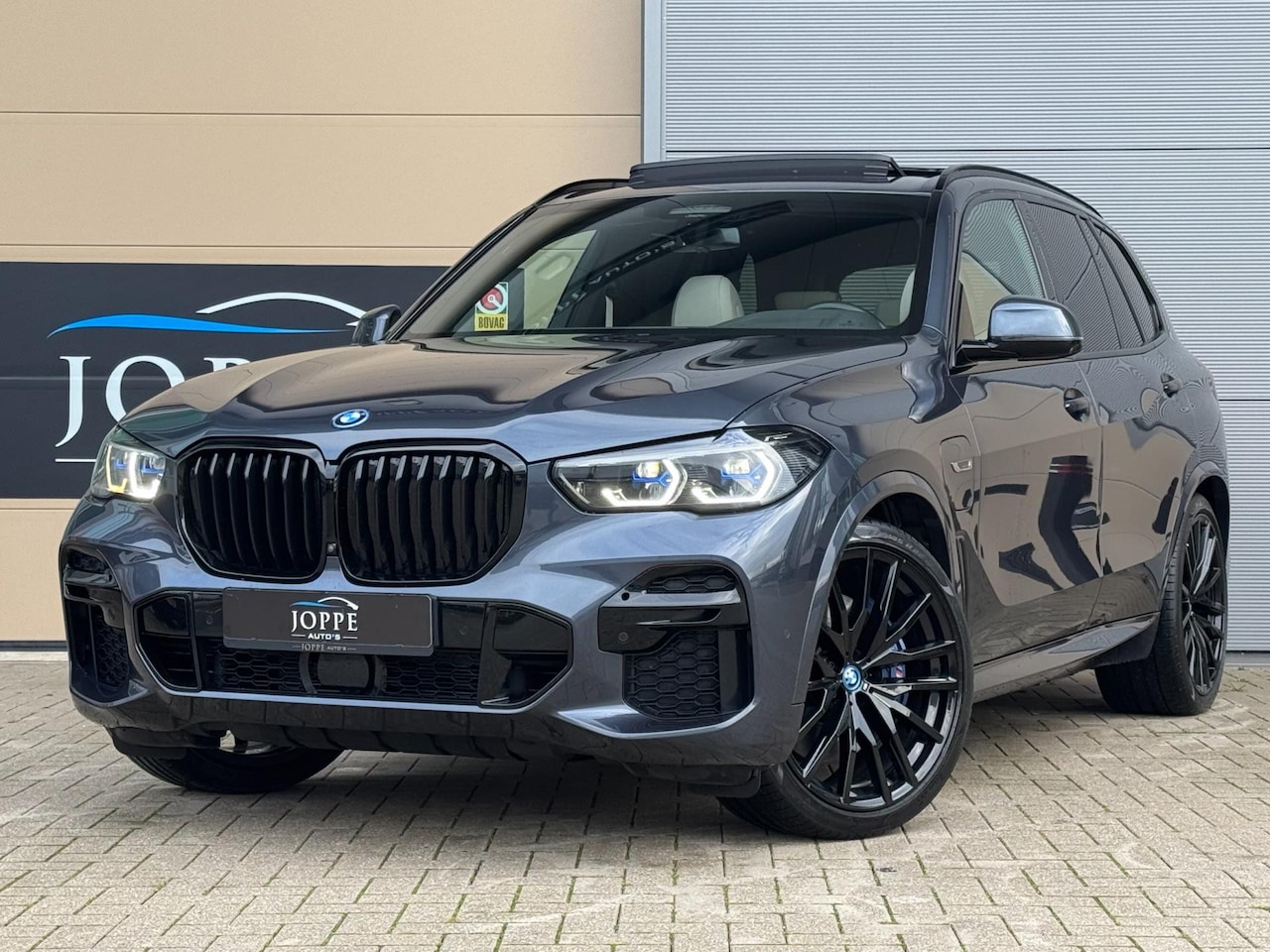 BMW X5 - XDrive45e High Exe|M Sport|Pano|22inch|Carbon|HarmanK|SportStoelen|Laser|Luchtvering|360ca - AutoWereld.nl