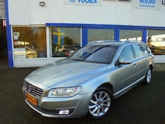 Volvo V70 - 2.0 T5 , AUT, LEDER, DVD SCHERMEN, NW ST MODELJAAR 2015