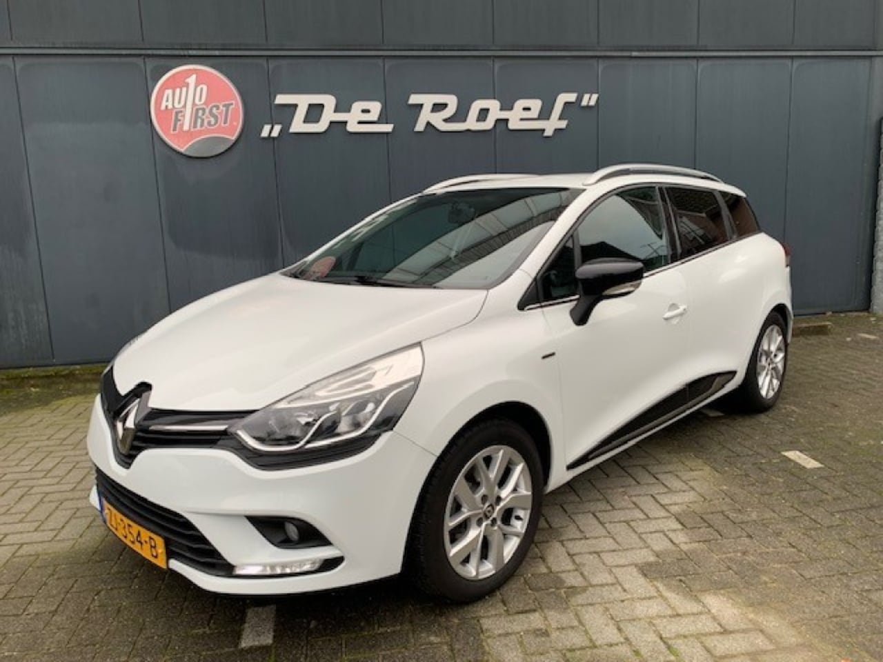 Renault Clio - 0.9 TCE LIMITED NAVI CRUISE - AutoWereld.nl