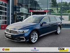 Volkswagen Passat Variant - 1.4 TSI DSG GTE PANO-DAK/TREKHAAK/CAMERA/NAVI/ACC/STOELVERW