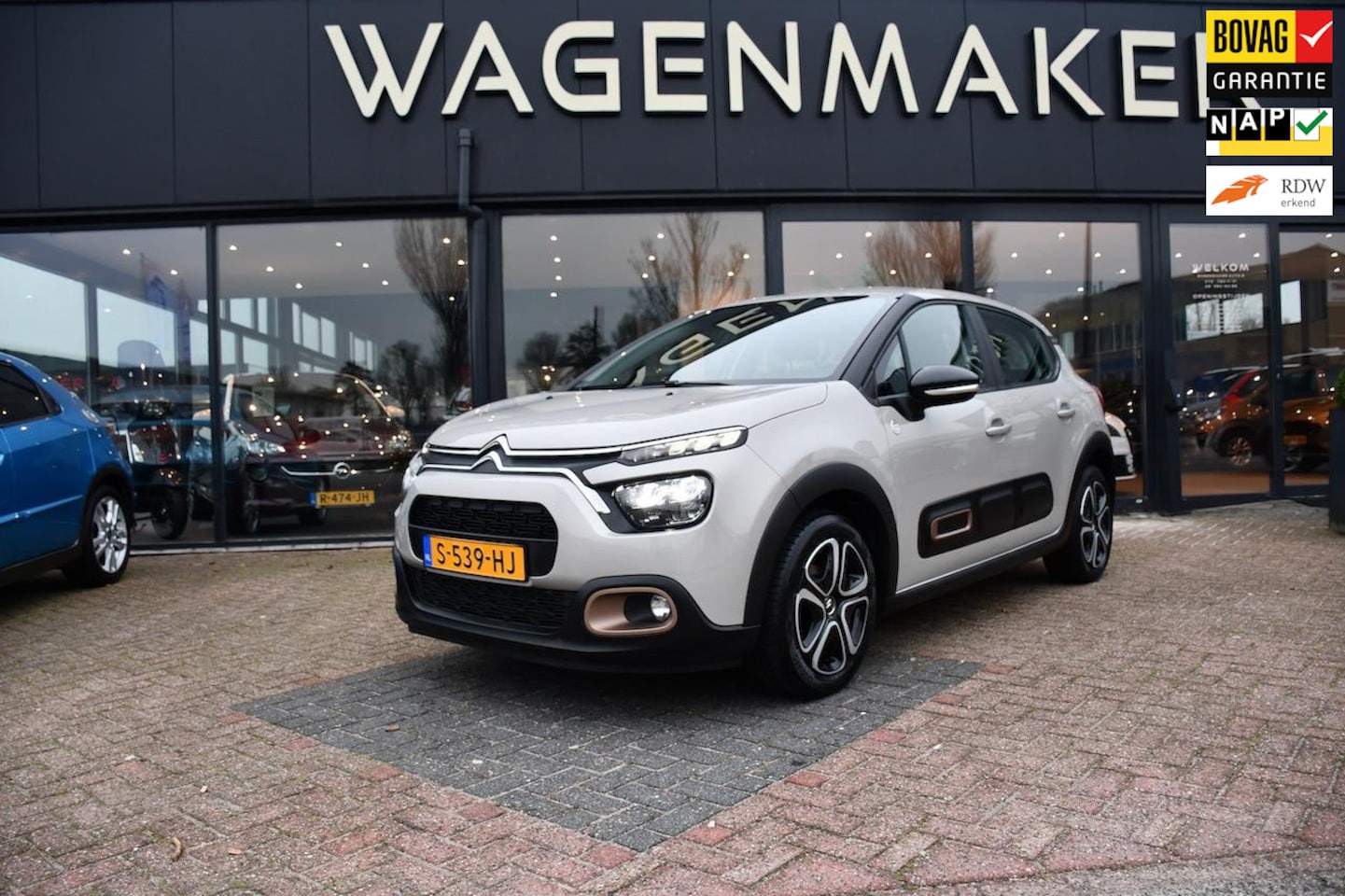 Citroën C3 - 1.2 PureTech C-Series Clima|Cruise|Apple Carplay - AutoWereld.nl