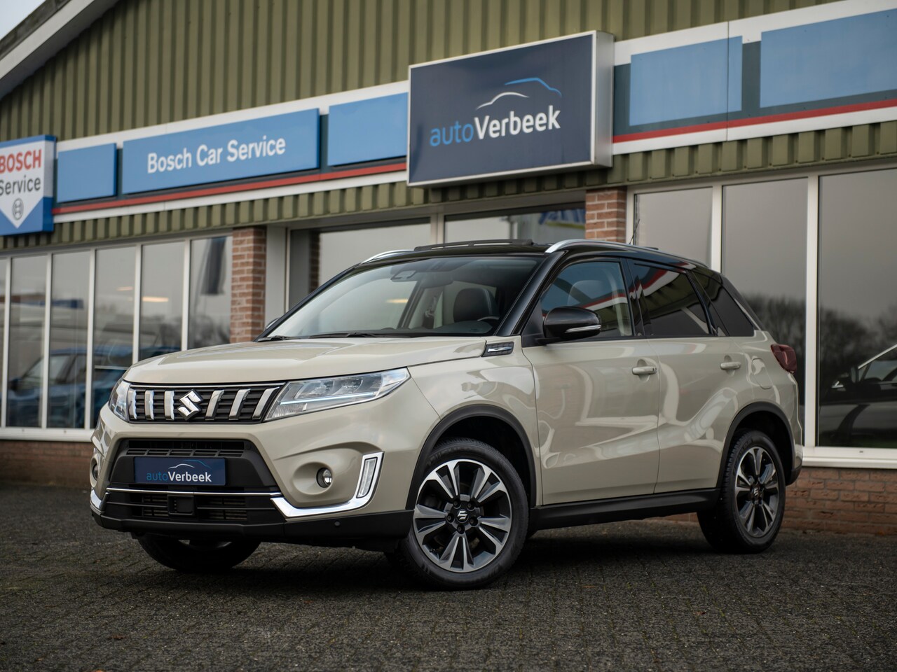 Suzuki Vitara - 1.4 Boosterjet 140pk AllGrip Stijl | Panoramadak | Trekhaak afneembaar | 4x4 | Navi | Came - AutoWereld.nl