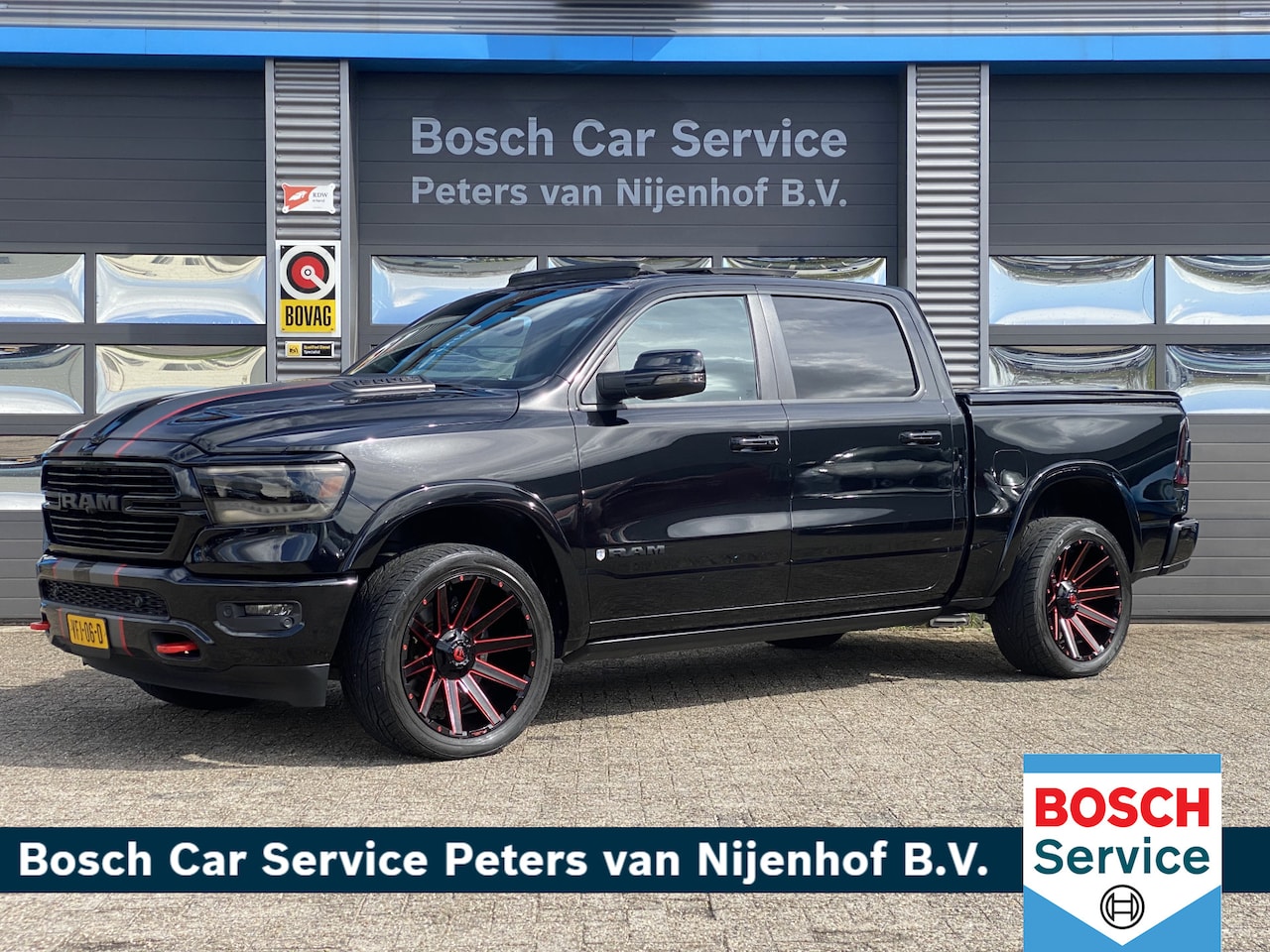 Dodge Ram 1500 - 5.7 V8 4x4 Crew Cab 5'7 Laramie ✅NAVI✅LUCHTVERING✅LED✅PANORAMADAK✅ADAPTIVE CRUISE✅22"✅63DK - AutoWereld.nl