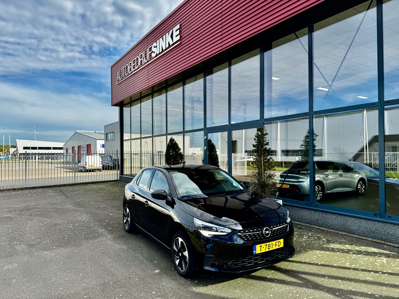 Opel Corsa-e - Level 3 50 kWh 3 FASEN ECC CRUISE NAVI STOEL & STUURVERWARMING - AutoWereld.nl