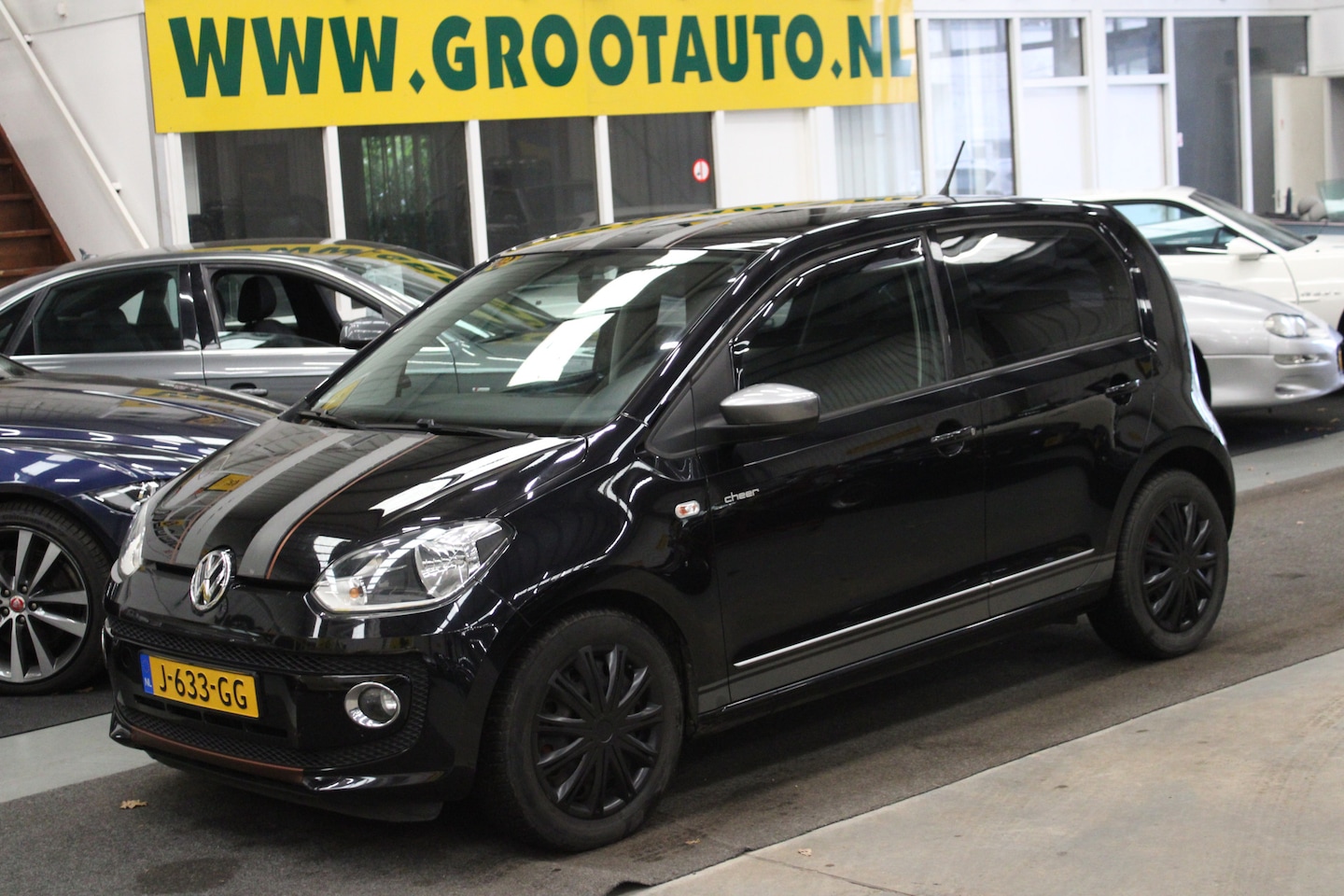 Volkswagen Up! - 1.0 high up! BlueMotion Airco, Stoelverwarming, Isofix, Stuurbekrachtiging - AutoWereld.nl